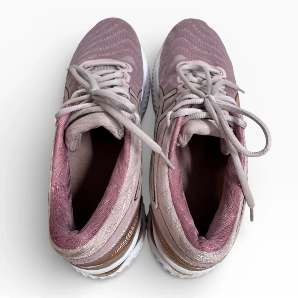 ASICS Gel Nimbus 22 Desert Rose Running Sneakers Womens Size 8 US Walking